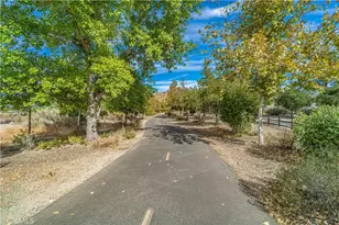 20160 Summit View Dr, Canyon Country, CA 91351 - Photo 48