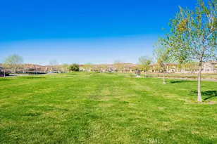 28565 Herrera St, Valencia, CA 91354 - Photo 48