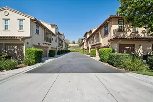 28565 Herrera St, Valencia, CA 91354 - Photo 32