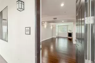 4724 Kester, Sherman Oaks, CA 91403 - Photo 6
