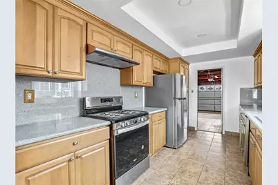 11925 Truro Avenue, Hawthorne, CA 90250 - Photo 22