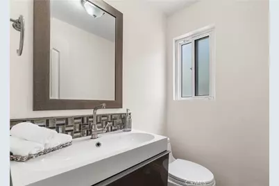 18333 Hatteras #6, Tarzana, CA 91356 - Photo 20