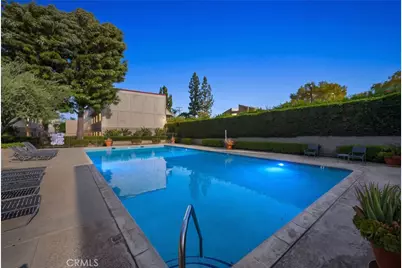 18333 Hatteras #6, Tarzana, CA 91356 - Photo 6