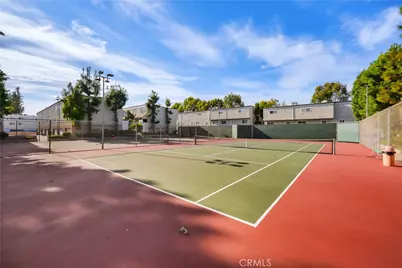 18333 Hatteras #6, Tarzana, CA 91356 - Photo 32