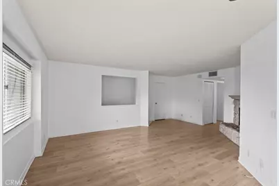 26974 Flo Lane #303, Canyon Country, CA 91351 - Photo 8