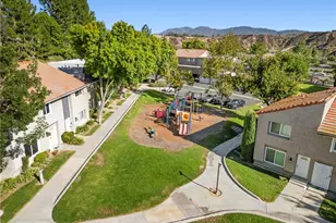 26853 Avenida Terraza, Saugus, CA 91350 - Photo 34