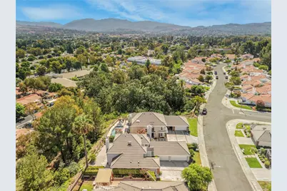 25906 Bellis Drive, Valencia, CA 91355 - Photo 38