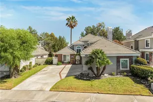 25906 Bellis Dr, Valencia, CA 91355 - Photo 2