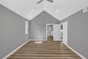 25906 Bellis Dr, Valencia, CA 91355 - Photo 20