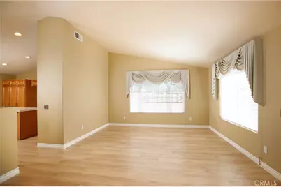 19707 Skyview Court, Canyon Country, CA 91351 - Photo 4