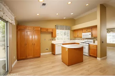 19707 Skyview Court, Canyon Country, CA 91351 - Photo 6
