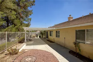 19707 Sky View Ct, Canyon Country, CA 91351 - Photo 18
