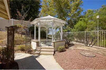 19707 Skyview Court, Canyon Country, CA 91351 - Photo 20