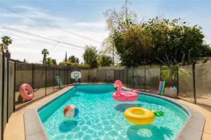 23046 W Saticoy St, West Hills, CA 91304 - Photo 16