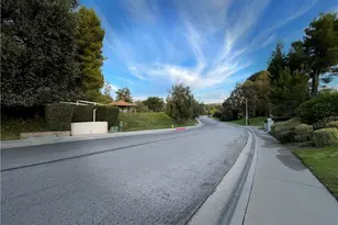 20042 Ave Of The Oaks, Newhall, CA 91321 - Photo 40
