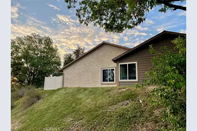20042 Avenue Of The Oaks, Newhall, CA 91321 - Photo 36