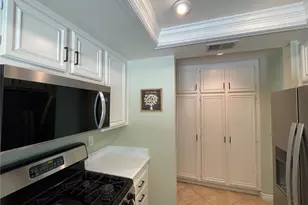 20042 Ave Of The Oaks, Newhall, CA 91321 - Photo 8