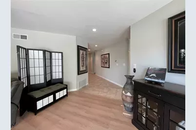20042 Avenue Of The Oaks, Newhall, CA 91321 - Photo 14