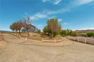 33247 Escondido Dr, Agua Dulce, CA 91390 - Photo 4