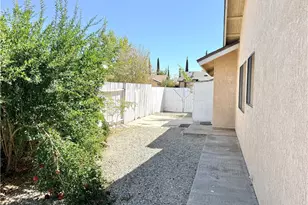 37913 Janus, Palmdale, CA 93550 - Photo 22