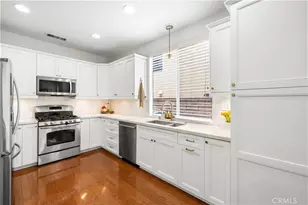 28380 Mayfair Dr, Valencia, CA 91354 - Photo 6
