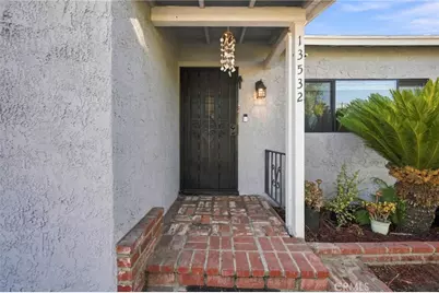 13532 Pierce St, Pacoima, CA 91331 - Photo 2