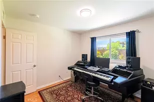 21902 Grovepark Dr, Saugus, CA 91350 - Photo 12