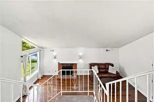 23002 La Granja, Valencia, CA 91354 - Photo 26