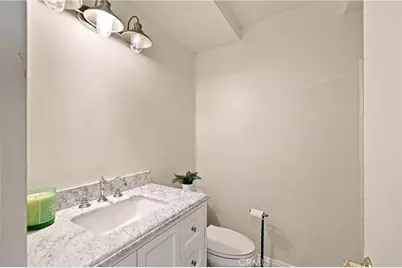 23002 La Granja, Valencia, CA 91354 - Photo 24