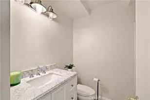 23002 La Granja, Valencia, CA 91354 - Photo 24