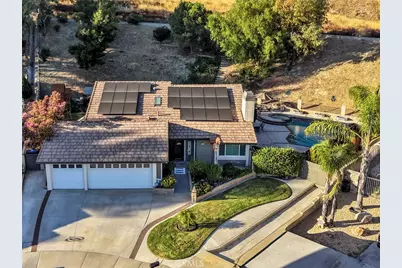 28083 Valcour Drive, Canyon Country, CA 91387 - Photo 2