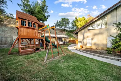 28083 Valcour Drive, Canyon Country, CA 91387 - Photo 8