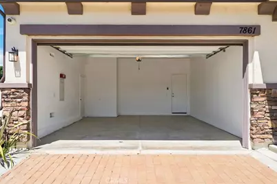 7861 Fluffy Duckling Lane, Winnetka, CA 91306 - Photo 38