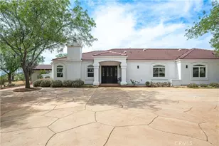 7227 Spigno Pl, Agua Dulce, CA 91390 - Photo 14