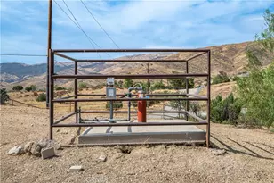 7227 Spigno Pl, Agua Dulce, CA 91390 - Photo 20