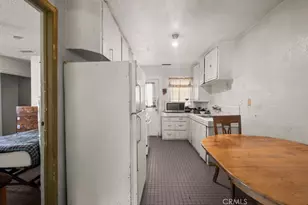 221 W Hillcrest Blvd, Inglewood, CA 90301 - Photo 18