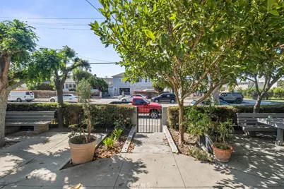 221 W Hillcrest Boulevard, Inglewood, CA 90301 - Photo 54