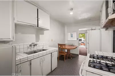 221 W Hillcrest Boulevard, Inglewood, CA 90301 - Photo 20