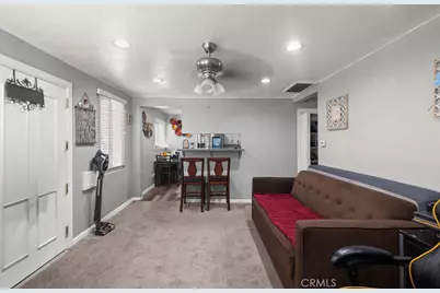 221 W Hillcrest Boulevard, Inglewood, CA 90301 - Photo 6