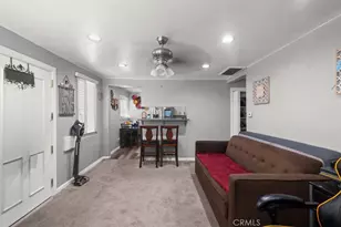 221 W Hillcrest Blvd, Inglewood, CA 90301 - Photo 6