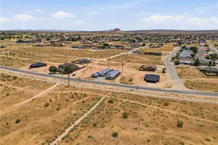 8924 N Loop, California City, CA 93505 - Photo 28