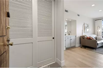 14539 Benefit #205, Sherman Oaks, CA 91403 - Photo 2