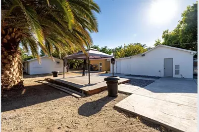 18942 Arminta Street, Reseda, CA 91335 - Photo 14