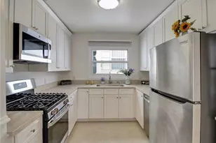 124 S Elm Dr, Beverly Hills, CA 90212 - Photo 4