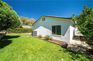 25347 Via Oriol, Valencia, CA 91355 - Photo 18