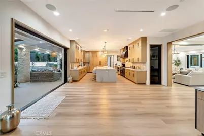 19225 Rosita, Tarzana, CA 91356 - Photo 10