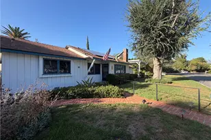 23141 Gonzales, Woodland Hills, CA 91367 - Photo 6