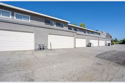 23541 Victory #6, West Hills, CA 91307 - Photo 14