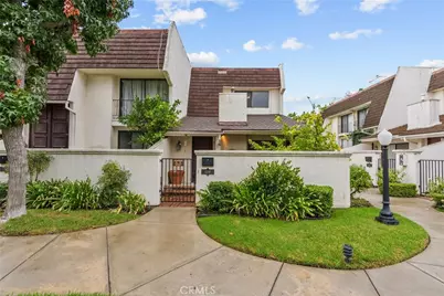 6249 Randi Avenue, Woodland Hills, CA 91367 - Photo 2