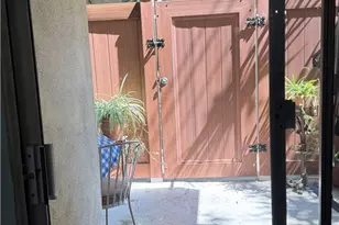 1230 N Sweetzer Ave, West Hollywood, CA 90069 - Photo 24